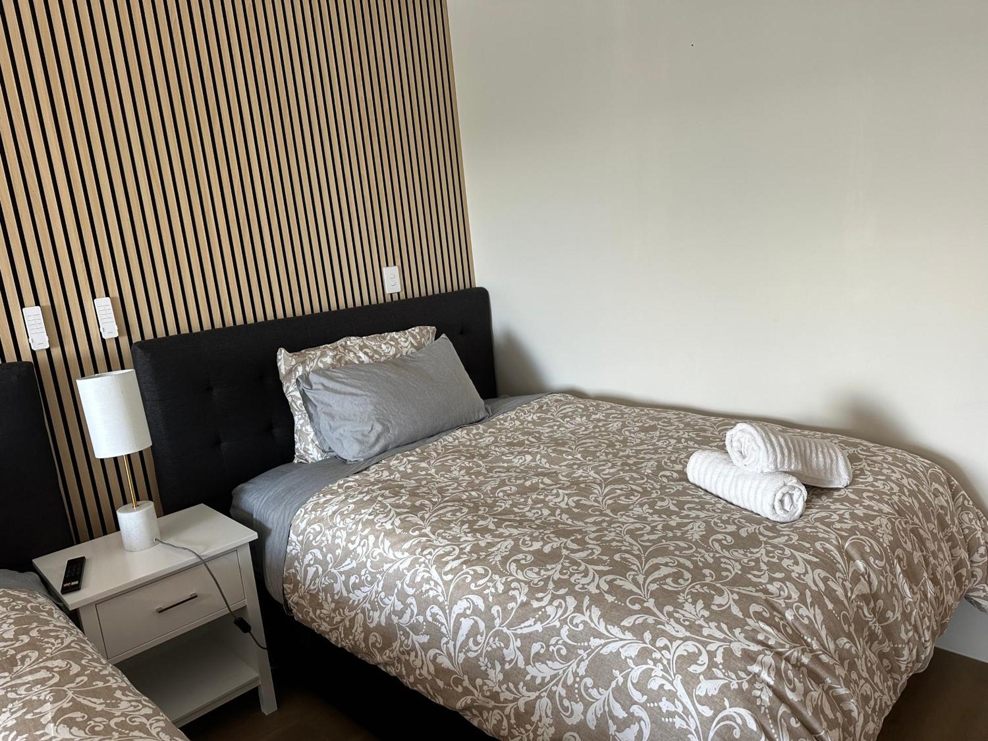 Beautiful Lakeview Apartment Таупо Екстериор снимка